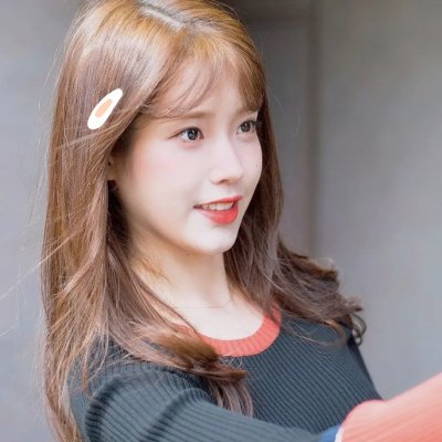 追梦的黎族女娃娃